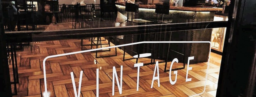 vintage cigar lounge event touronimo