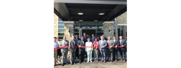 Governor Ivey helps cut the ribbon for Wellstones new 10 million mental health facility